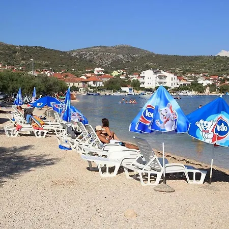 Apartments By The Sea Vinisce, Trogir - 5229 Apartment *
