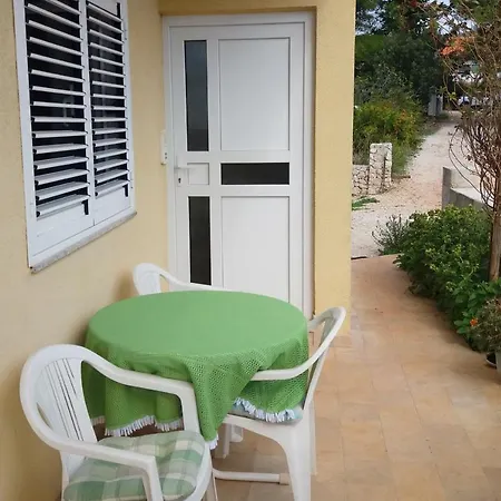 Apartments By The Sea Vinisce, Trogir - 5229