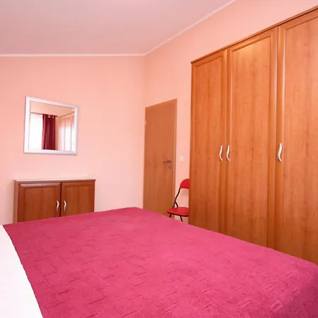 Apartments By The Sea Vinisce, Trogir - 5229 Apartment
