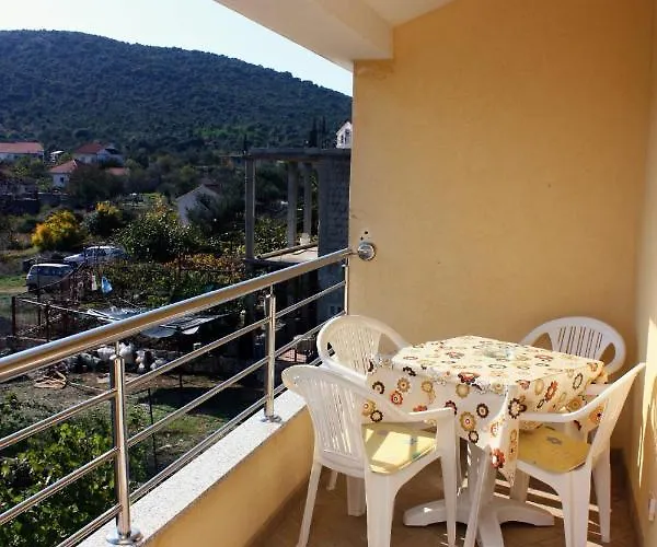 By The Sea Vinisce, Trogir - 5229 Apartman