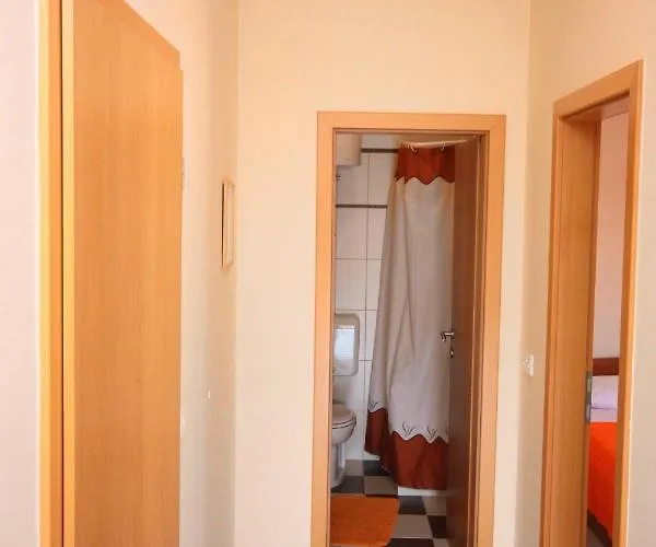 By The Sea Vinisce, Trogir - 5229 Apartman *